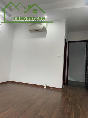 NHÀ ĐẸP Ở LUÔN NGỌC THUỴ 30M2 x 5T GẦN PHỐ NGÕ THÔNG ÔTÔ ĐỖ CỔNG. 5,95 TỶ - 3