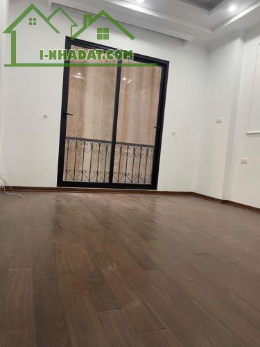 NHÀ ĐẸP Ở LUÔN NGỌC THUỴ 30M2 x 5T GẦN PHỐ NGÕ THÔNG ÔTÔ ĐỖ CỔNG. 5,95 TỶ - 1