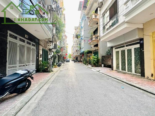 PHÚC XÁ  BA ĐÌNH - MẶT NGÕ KINH DOANH- GARA- PHÂN LÔ - Ô TÔ CHẠY VÒNG QUANH.