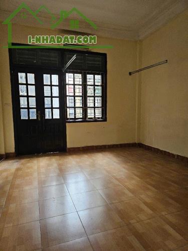 Bán nhà Văn Điển dân xây 53m 3 t cách phố 10m ngay trung tâm sầm uất nhất Thanh Trì 7.8 tỷ - 1