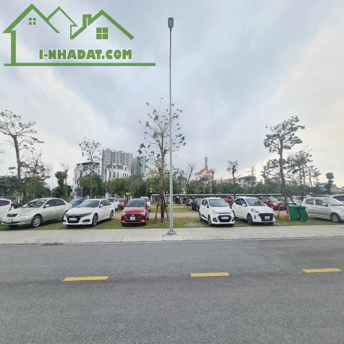 Bán nhà 5 tầng vừa ở vừa kinh doanh tại Trâu Quỳ, Gia Lâm, Hà Nội. Lh 0989894845 - 2