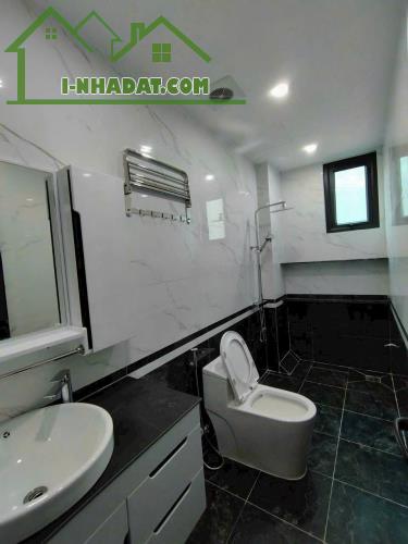 Bán Nhà Đang Xây Có Thang Máy Ở Cầu Đơ,Ngõ Nông,Rộng.Ô Tô Lùi Cửa,Gía 9.8Tỷ Có TL - 1
