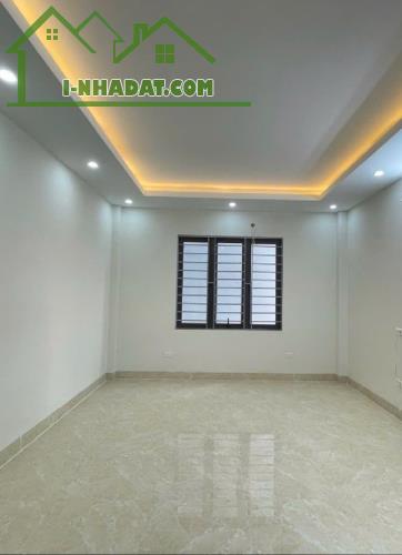 HIẾM-BÁN NHÀ THANH AM LONG BIÊN-vị trí đẹp-như mới-30m,4T,4.85 Tỷ - 3