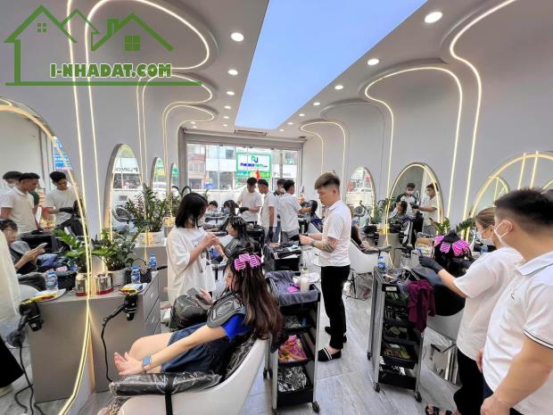 ĐẦU NĂM MÌNH CHÍNH CHỦ CẦN SANG NHƯỢNG TOÀN BỘ SALON TÓC HOẶC MẶT BẰNG TẠI 162 NGUYỄN