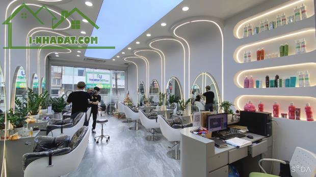 ĐẦU NĂM MÌNH CHÍNH CHỦ CẦN SANG NHƯỢNG TOÀN BỘ SALON TÓC HOẶC MẶT BẰNG TẠI 162 NGUYỄN - 1