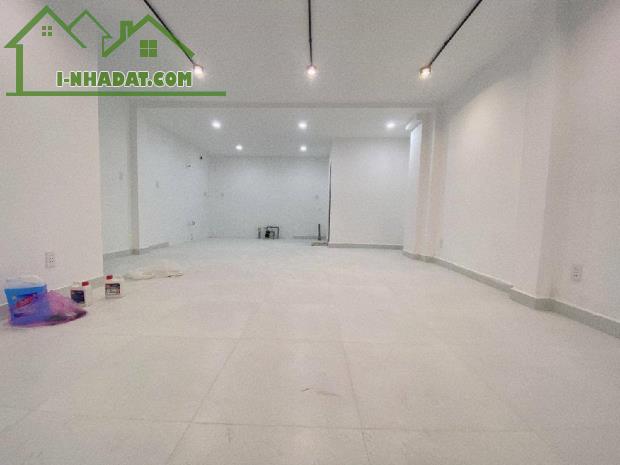 🏡NHÀ MỚI XÂY MỚI 💯%, KHU DÂN CƯ P7 Q8, ĐƯỜNG 20M PHẠM THẾ HIỂN, NGANG 6M, SHR 0902493390