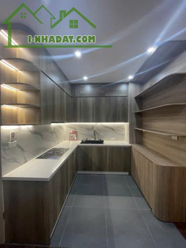 Bán gấp căn góc 3PN 110m2 3 mặt thoáng chung cư 28 Xuân La full nội thất, bao toàn bộ thuế - 2