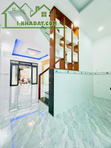 🔥🔥 NHÀ 2 TẦNG ĐẸP LUNG LINH - 40M2 SÁT MẶT TIỀN TRUNG MỸ TÂY 13  - GẦN CHỢ, CÔNG VIÊN - 2