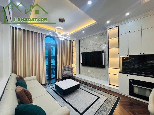 🏤Bán căn Nhà Lô Đất Dịch Vụ Đẳng Cấp Tại Văn Khê,Quận Hà Đông -50m2,7tầng ,Nội thất Sang