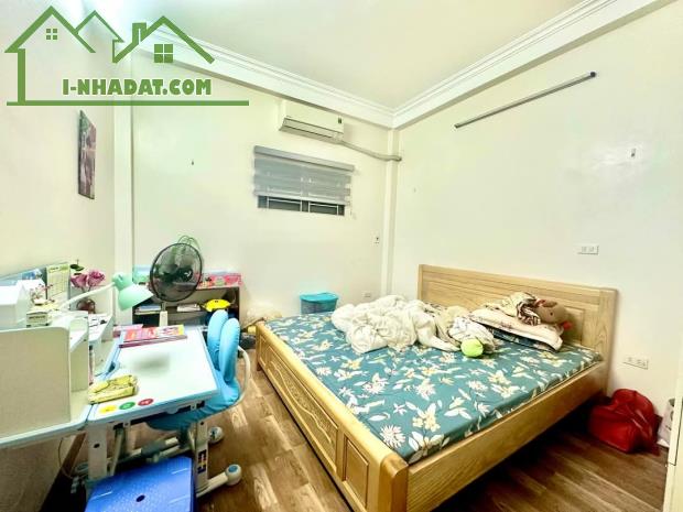NHÀ ĐẸP Ở LUÔN DÂN XÂY NGỌC TRÌ THẠCH BÀN 38M2 x 4T ÔTÔ NHỎ ĐỖ CỬA. 7,2tỷ - 5