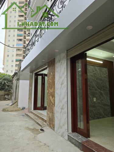 NHÀ MỚI THANG MÁY 4 CHỖ ĐỖ CỬA NGỌC TRÌ THẠCH BÀN 35M2 x 5T. GIÁ ĐẸP 6,4TỶ - 5