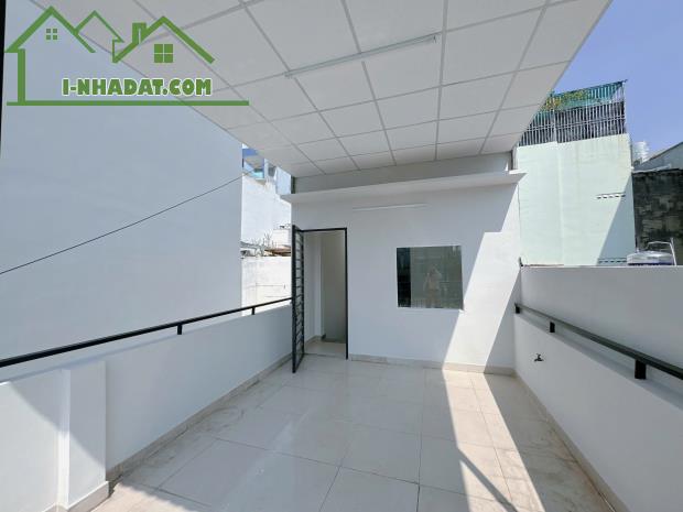 Bán nhà 2 lầu đúc, 65m2 đất, MT nhánh Dương Bá Trạc, P1 Q8