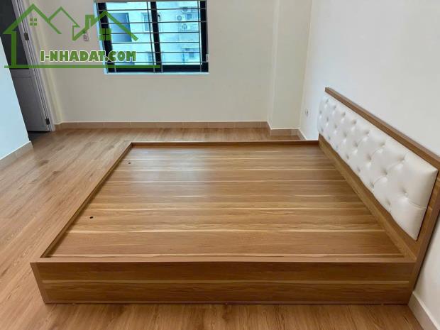 Bán căn hộ Việt Hưng-Long Biên-76m 2n2wc-giá 3.55 tỷ (có thương lượng)