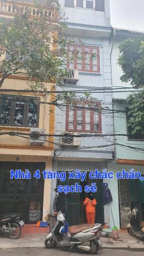 Nhà dân xây. Khuôn tiền vừa nhỏ xinh. Khách quan tâm nhanh nhé