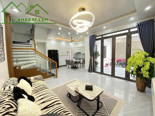 Nhà 4 tầng đường Khúc Thừa Dụ - 45m Hướng Tây Bắc - Giá 3.3 tỉ mới tinh, ngõ nông - 2