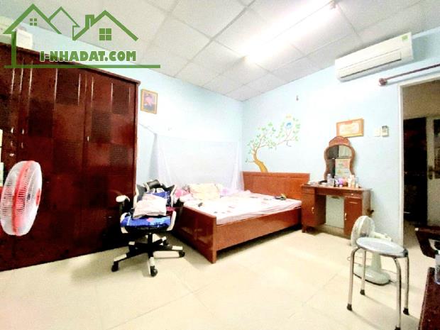 BÁN NHÀ MẶT TIỀN P4 TÂN BÌNH KHU SÂN BAY, GẦN CỘNG HÒA, NGANG 8M, 3 TẦNG, 83M, HƠN 20 TỶ