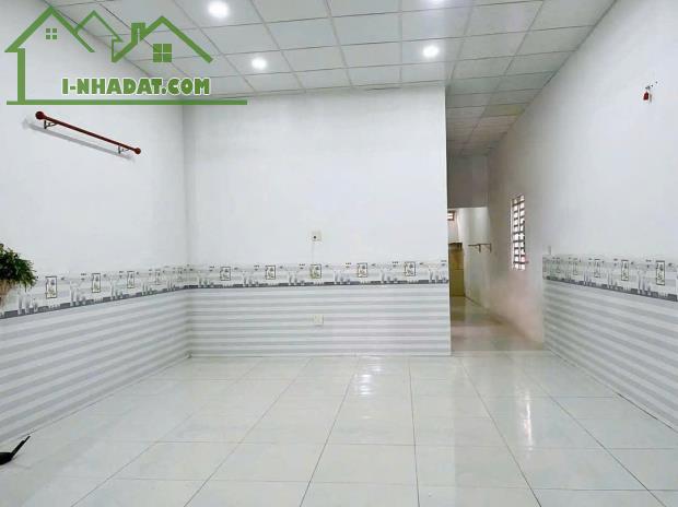 cho thuê nhà đường huỳnh phan hộ 125m2 2pn có sân rộng giá 3,5tr gần chợ - 4