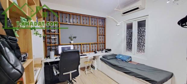 Bán gấp nhà gần mặt phố Ái Mộ Bồ Đề 32m 5 tầng mt4.3m giá chỉ 6.18 tỷ ô tô đỗ cổng - 2