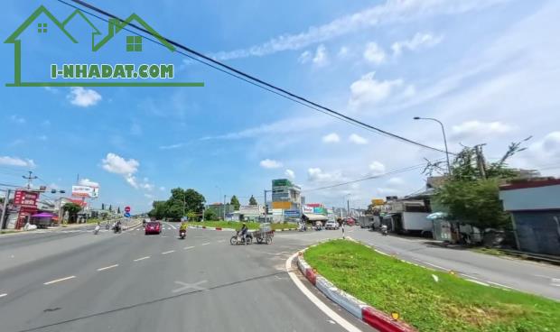 Cho thuê Kho 4200m2 Mặt Tiền đường nhựa 707 xã Hàm Mỹ, gần QL1A - 3