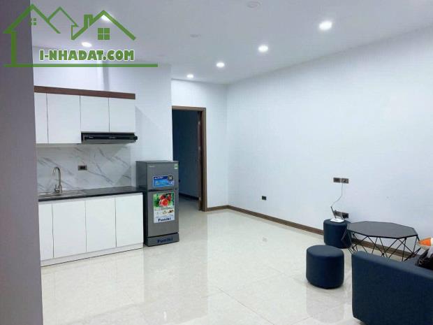 Cho thuê căn hộ chung cư 36 Giang Văn Minh, 70m2, tầng 3, 2 ngủ, 12tr - cho ở hộ GĐ, nhóm - 3