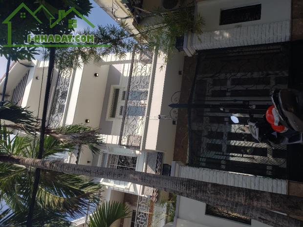 BÁN NHÀ MT Lưu Chí Hiếu, Tân Phú 4 tầng 100m2 (5x20). Nhà đẹp ở ngay. Giá chỉ 14,3 tỷ.