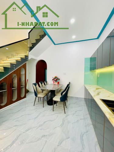 BÁN NHÀ NGAY TRƯỜNG HỌC TÂN SƠN, 60M2, HẺM 5M THÔNG, 3PN NHỈNH 5 TỶ 7