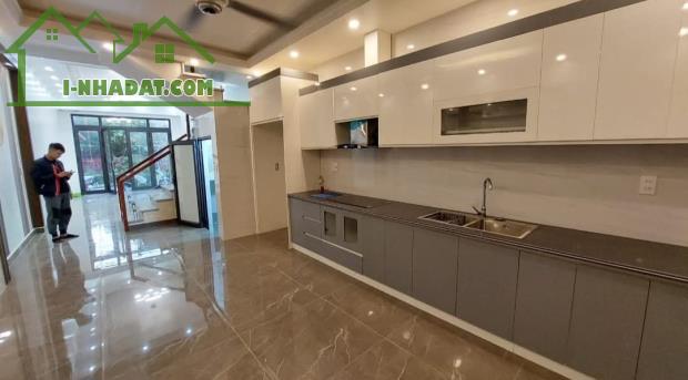 Bán nhà Thư Trung, Đằng Lâm, Hải An, Hải Phòng. 4 tầng, 60m2, 6,2 tỷ. Ngang 4m, đường 12m, - 5