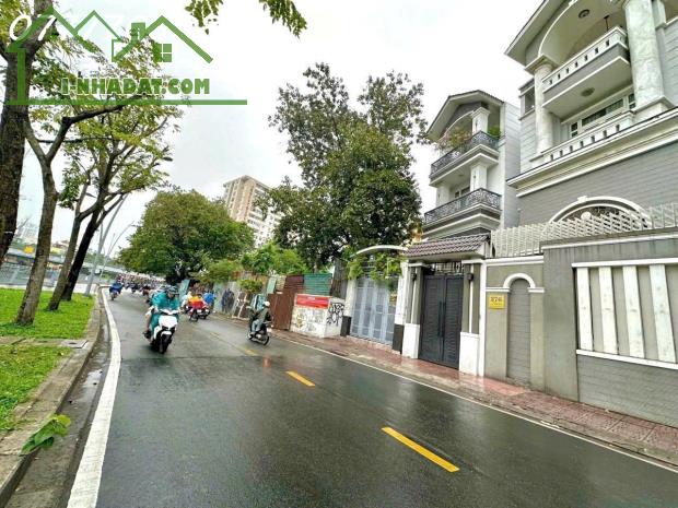 Bán Biệt Thự 2MT khu Phan Xích Long, Ngang 10 155m2 hầm 4 tầng - 3