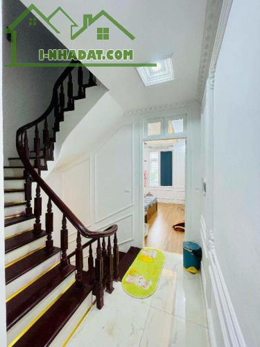 Phân lô _ ÔTô tránh _ 2 mặt ngõ _ Trịnh Đình Cửu _ 45m2 _ 5tầng 11tỷ - 3