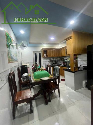 Nhà mặt tiền đường Nguyễn Tri Phương 4.5 tỷ/86 m2 /1 lầu 1 lửng 1 trệt