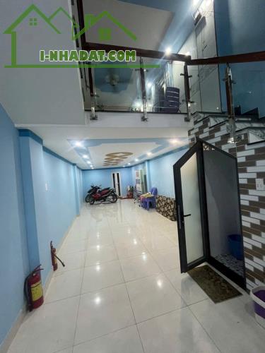 Nhà mặt tiền đường Nguyễn Tri Phương 4.5 tỷ/86 m2 /1 lầu 1 lửng 1 trệt - 2