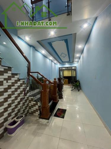 Nhà mặt tiền đường Nguyễn Tri Phương 4.5 tỷ/86 m2 /1 lầu 1 lửng 1 trệt - 3