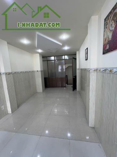 Bán gấp nhà 3 lầu ở Hẻm Đặng Văn Ngữ, P10, Phú Nhuận. Ngay Giáo Xứ Đa Minh Ba Chuông 2ty89 - 2