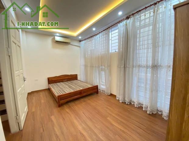 Cần bán nhà 32m2 mới đẹp 5 tầng Phố An Dương Vương - 3