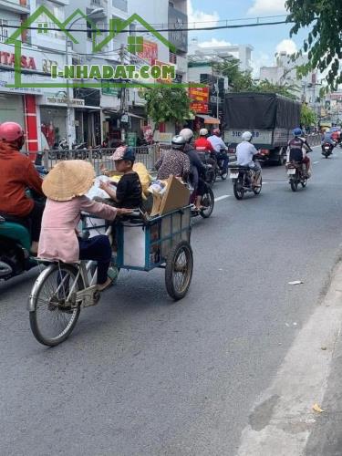 Bán nhà mặt tiền Bà Hom Quận 6, giá rẻ 11.8 tỷ, 4x26m, 3 lầu