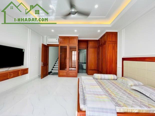 NHÀ PHỐ ĐỒNG BỘ NGUYỄN VĂN KHỐI KHU VIP HẺM 5M ĐẸP 5LẦU HƠN 8TỶ - 5