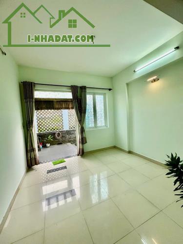 NHÀ 4 TẦNG, 64M2, MT HẺM Ô TÔ 6M, ĐÌNH PHONG PHÚ, NHỈNH 5 TỶ - 2