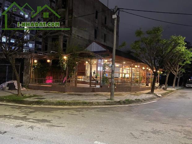 Cho thuê quán Cafe 2 mặt tiền ngay trục đường Vũ Thắng, P. Xuân Phú, TP. Huế - 1