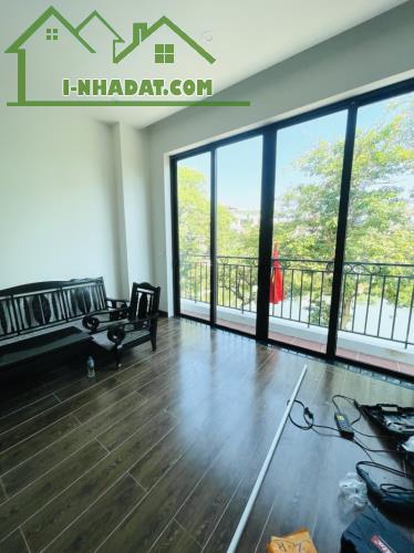 Bán Gấp nhà Mặt phố 105m2, 7t thang máy, Lô Góc, Vỉa hè, Kinh doanh. Bồ Đề, Long Biên, HN. - 2