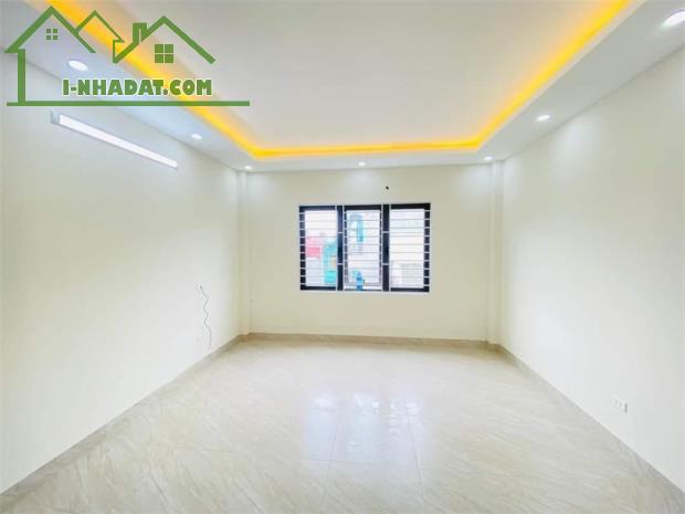 Bán nhà Lệ Mật, 33m2, 1 nhà ra  ô tô tránh, nhà đẹp ở ngay giá nhỉnh 5 tỷ - 2