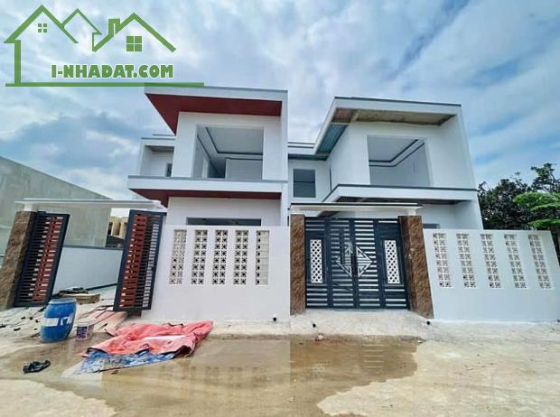 BÁN BIỆT THỰ NHƯ HÌNH. GIÁ 2 TỶ HƠN. GIÁP TP BIÊN HÒA