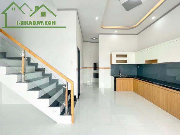 BÁN BIỆT THỰ NHƯ HÌNH. GIÁ 2 TỶ HƠN. GIÁP TP BIÊN HÒA - 5
