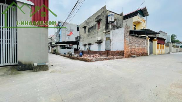 Cần bán Lô góc 64,5m trục chính Nghĩa Lộ, Chỉ đạo, Văn Lâm đường ô tô tránh giá nhỉnh 2ty - 2