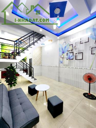 hỉnh 3 tỷ. Hẻm Xe Hơi Khu VIP Lê Văn Quới gần 4 Xã, 36m2, 2 Tầng Đẹp Lung Linh