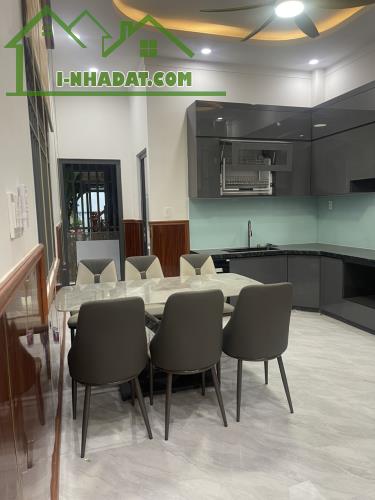 Bán gấp nhà 3 lầu ở Sư Vạn Hạnh, Phường 12, Quận 10. Ngay Vạn Hạnh Mall. Thuê 20tr. 3tỷ070 - 2