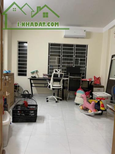 Cần Bán Gấp Căn Nhà Ở Phan Đình Giot,HĐ,Cách 10M Ra Đường Ô Tô.Gía 6.5 Tỷ Có TL - 1