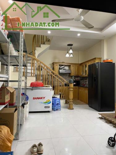 Cần Bán Gấp Căn Nhà Ở Phan Đình Giot,HĐ,Cách 10M Ra Đường Ô Tô.Gía 6.5 Tỷ Có TL