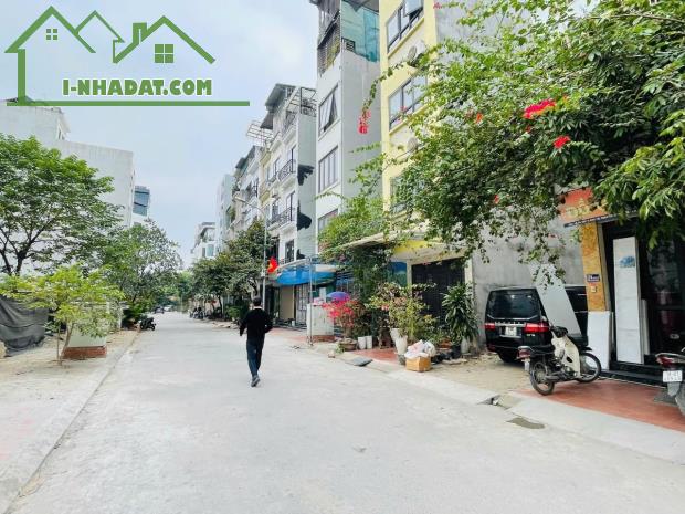 Bán đất TĐC Tu Hoàng Xuân Phương ô tô tránh vỉa hè 40m2 7,6 tỷ