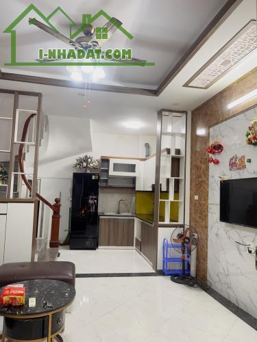 Cho thuê nhà Phố Bạch Đằng 30m2, 5 tầng, 3 ngủ khép kín - 4