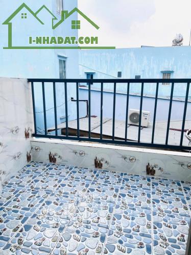 Nhà hẻm thẳng 2lầu/2PN/2WC Nguyễn Duy P9Q8